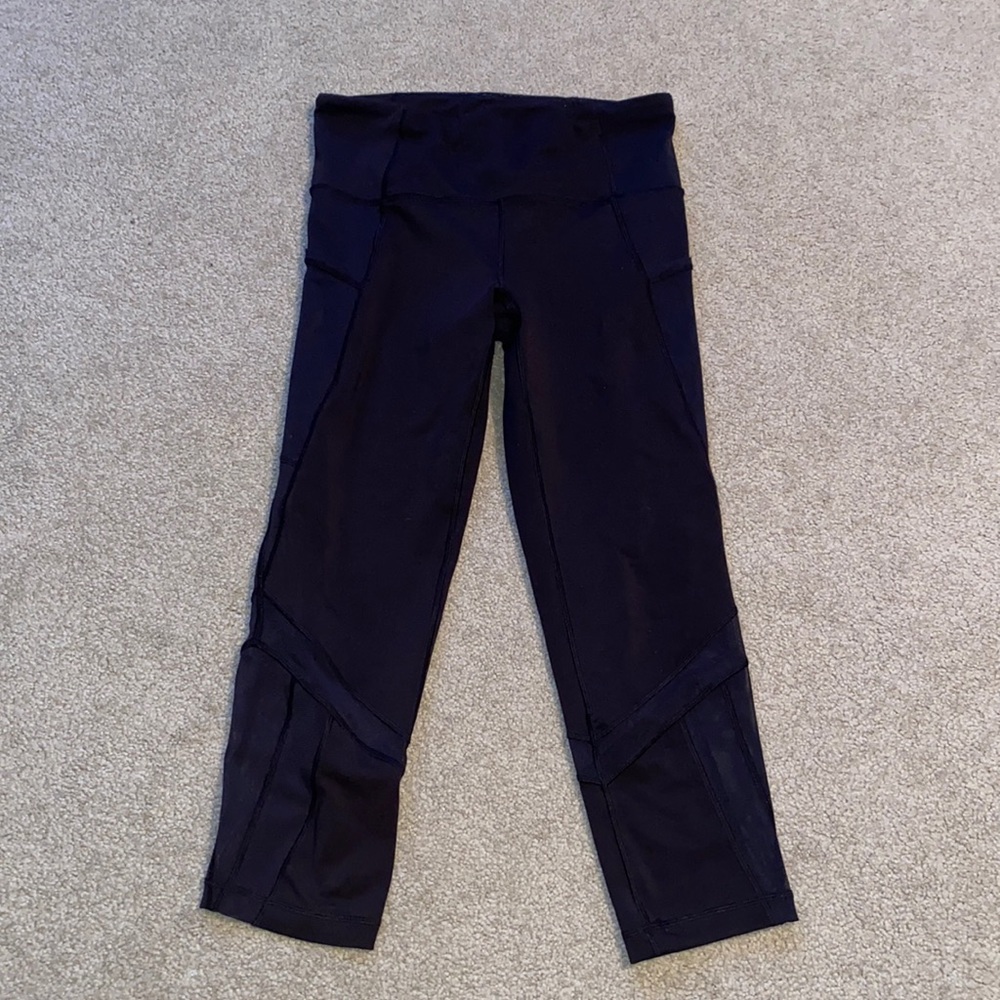 Black Ivivva Capris Leggings
